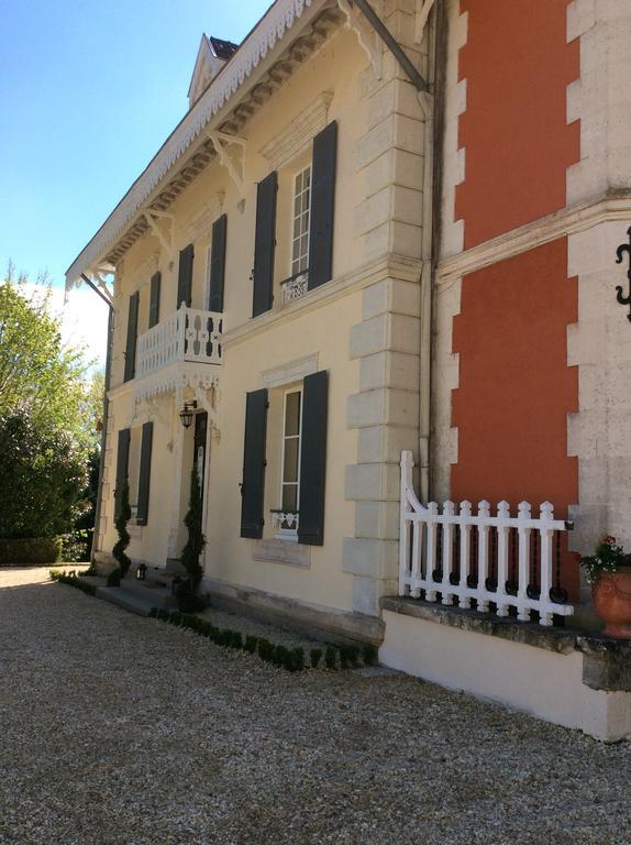 Le Chalet De Luxe Bed & Breakfast Saint-Severin Exterior photo